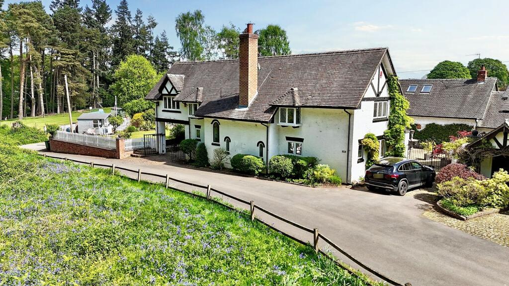 Main image of property: Chase Lane, Tittensor, ST12
