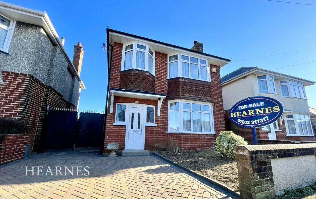 3 bedroom detached house for sale in Beswick Avenue, Bournemouth, BH10