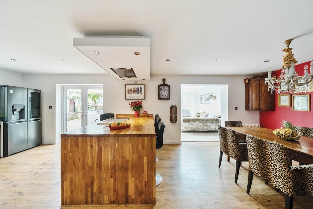 Additional property image - Muscliffe Lane, Muscliff, Bournemouth, BH9