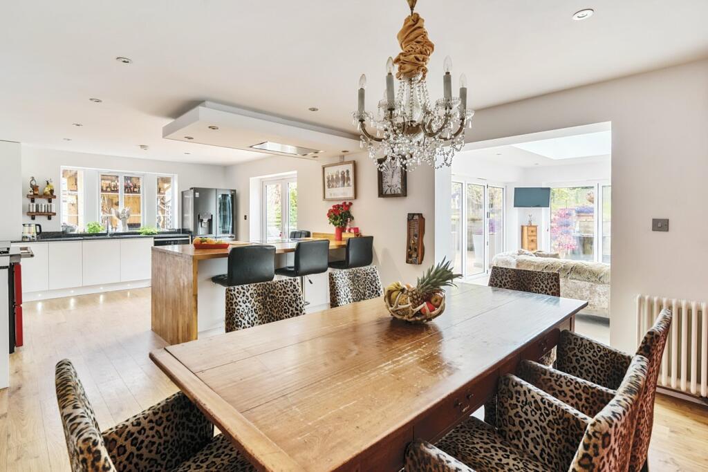 Additional property image - Muscliffe Lane, Muscliff, Bournemouth, BH9