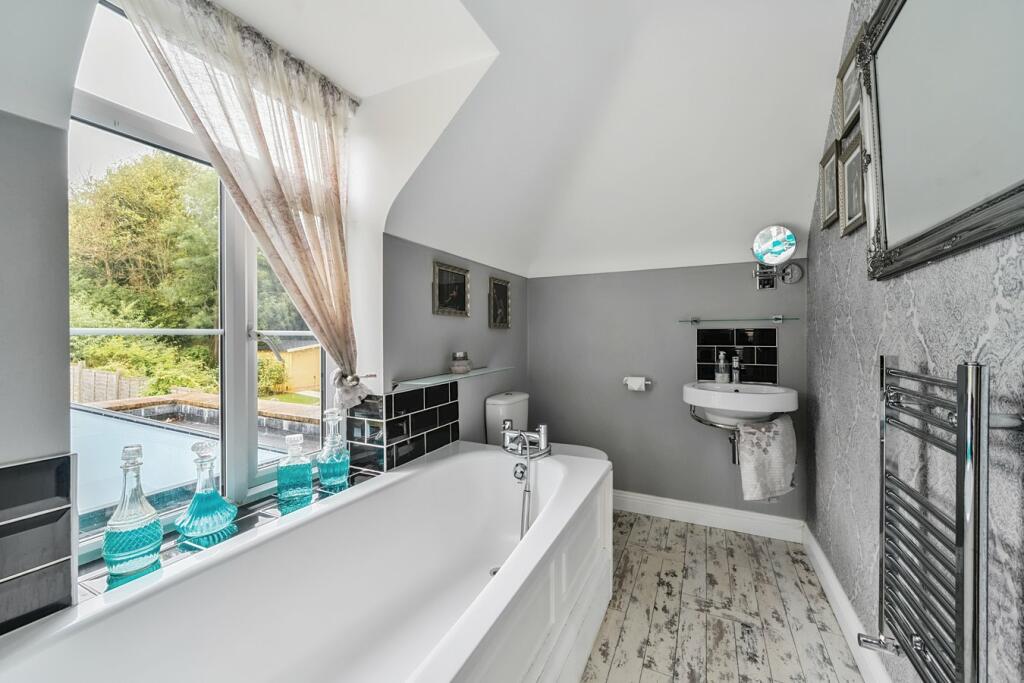 Additional property image - Muscliffe Lane, Muscliff, Bournemouth, BH9