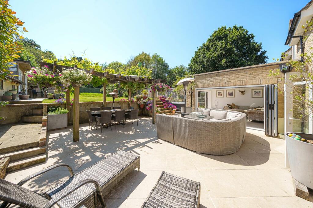 Additional property image - Muscliffe Lane, Muscliff, Bournemouth, BH9
