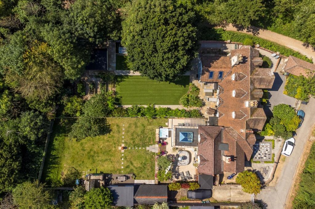 Additional property image - Muscliffe Lane, Muscliff, Bournemouth, BH9