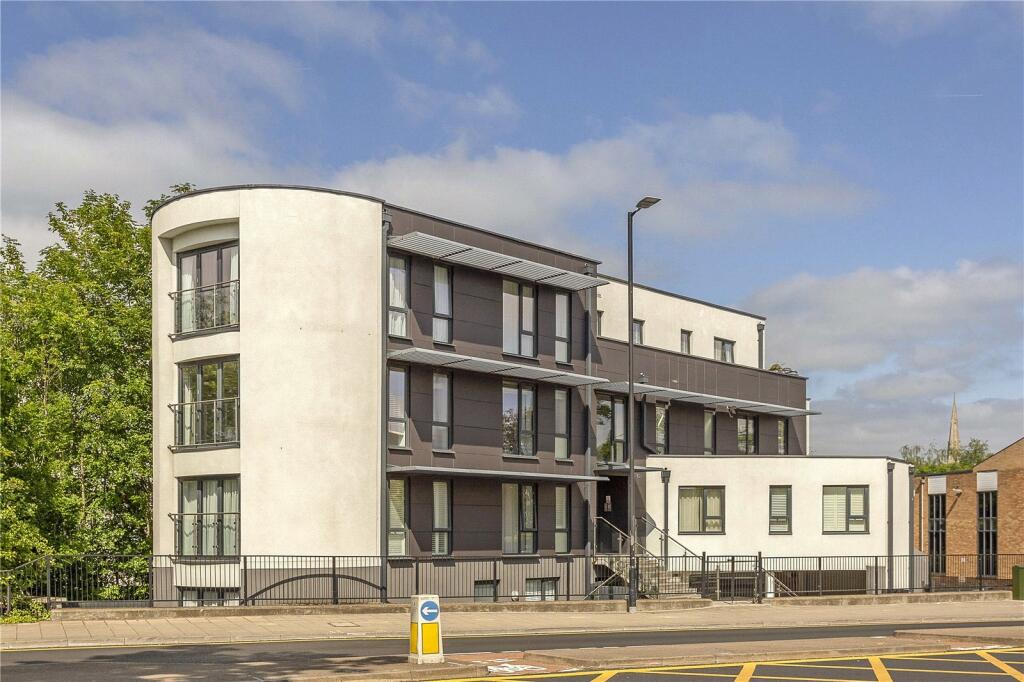 2 bedroom penthouse for rent in St. Georges Road, Cheltenham, Gloucestershire, GL50
