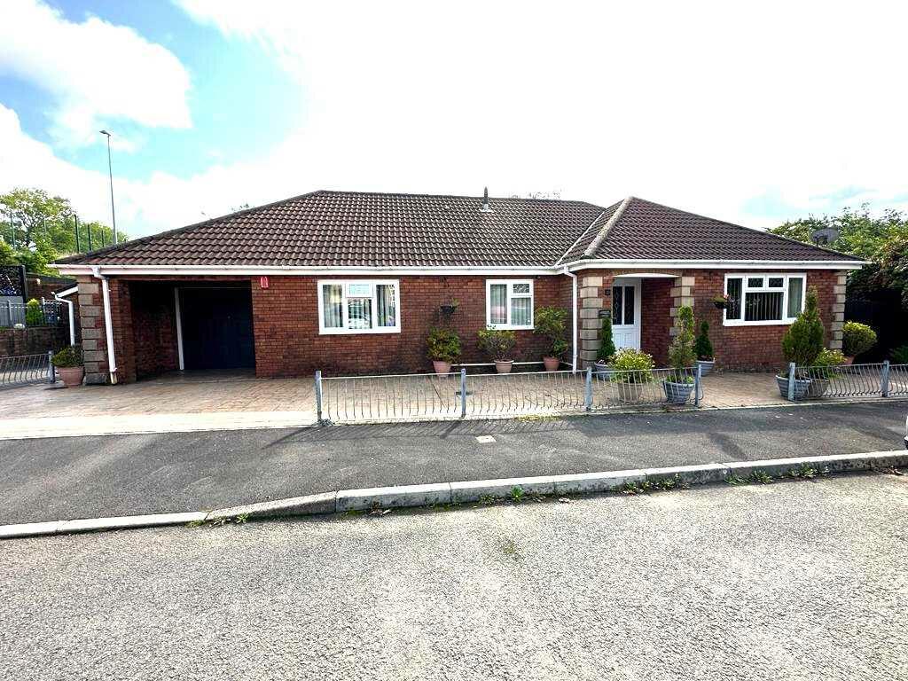 3 bedroom bungalow for sale in Bronheulwen, Porth, CF39