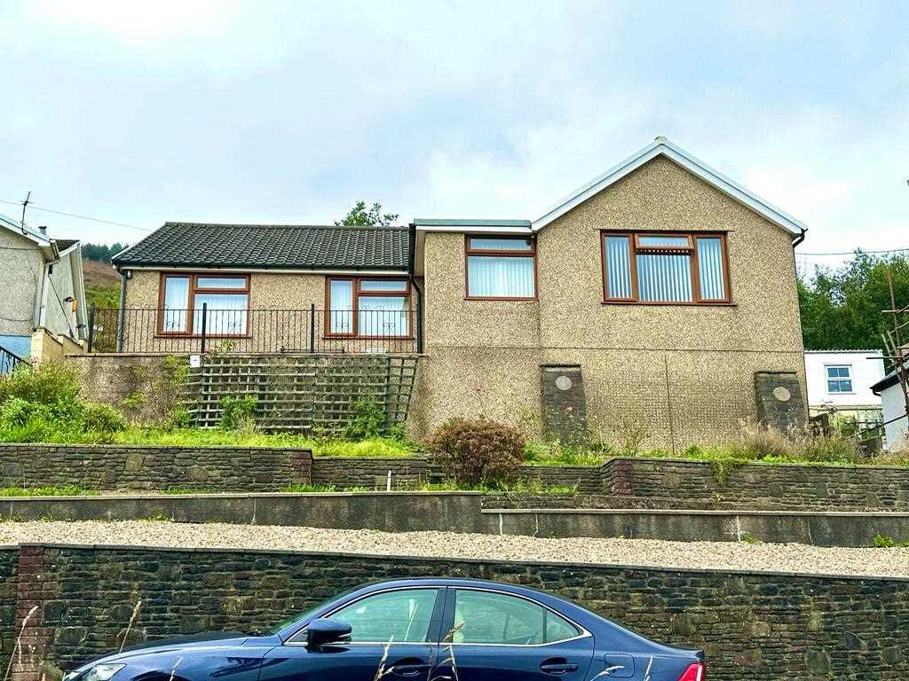 3 bedroom bungalow for sale in Eisteddfa Road, Tonypandy, CF40
