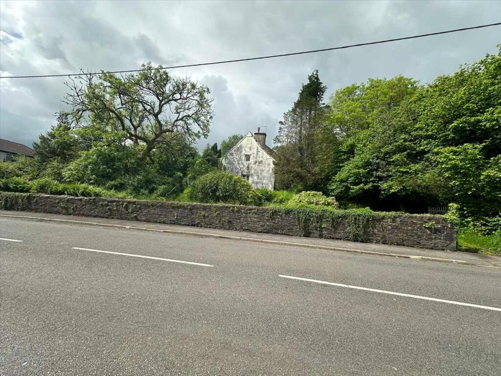 Additional property image - Tyn Y Bryn Farm, Tonyrefail