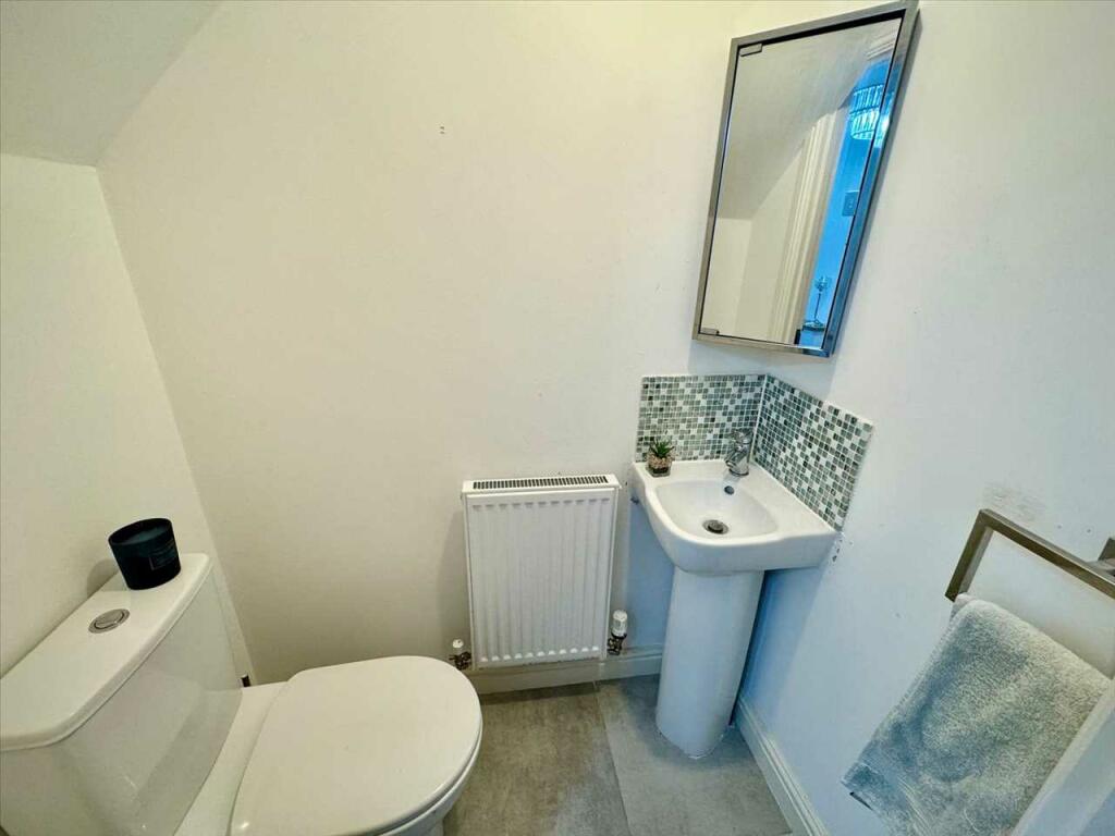 Additional property image - Highfields, Porth