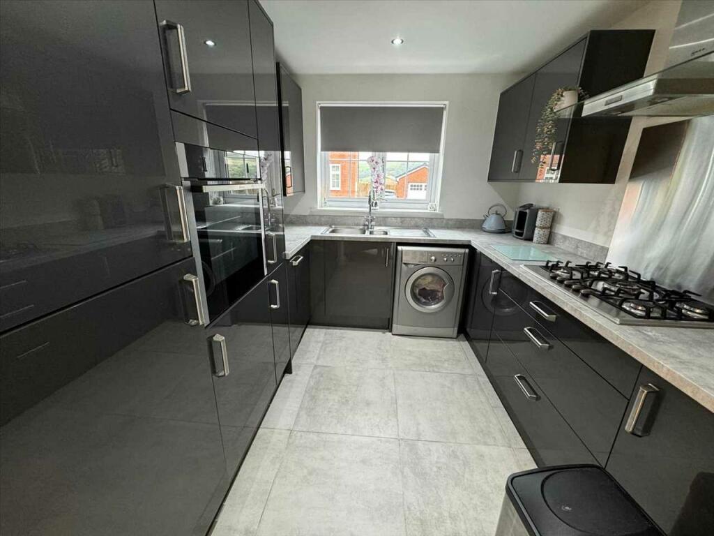 Additional property image - Highfields, Porth