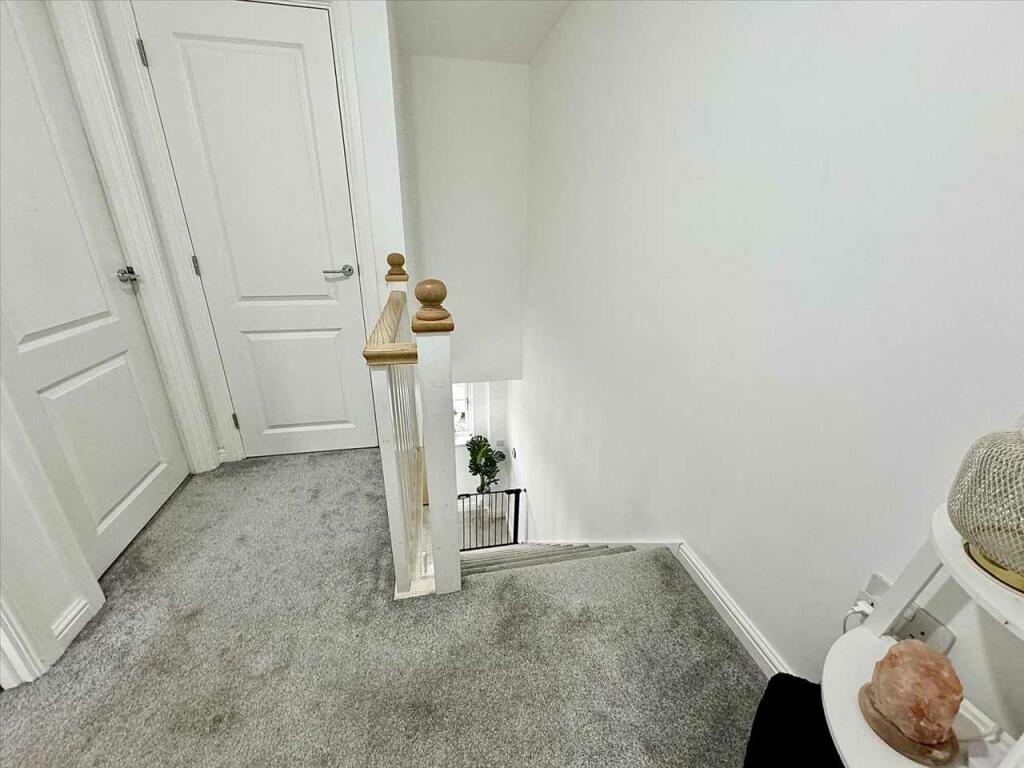 Additional property image - Highfields, Porth