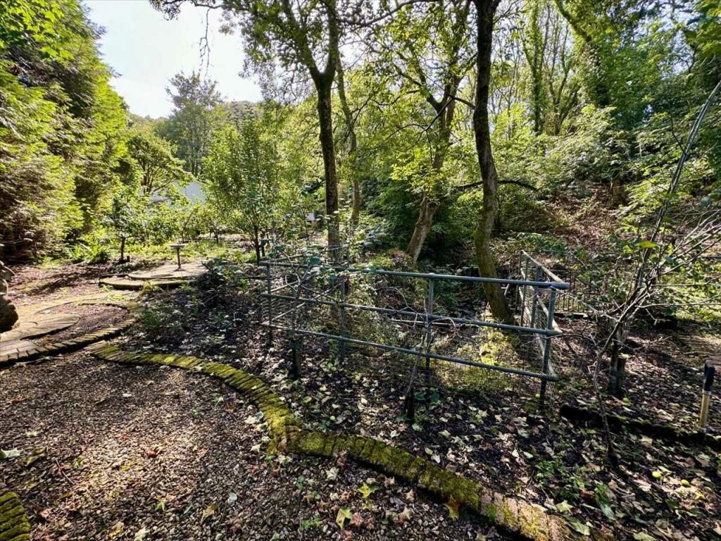 Additional property image - Tylacoch Cottage, Treorchy