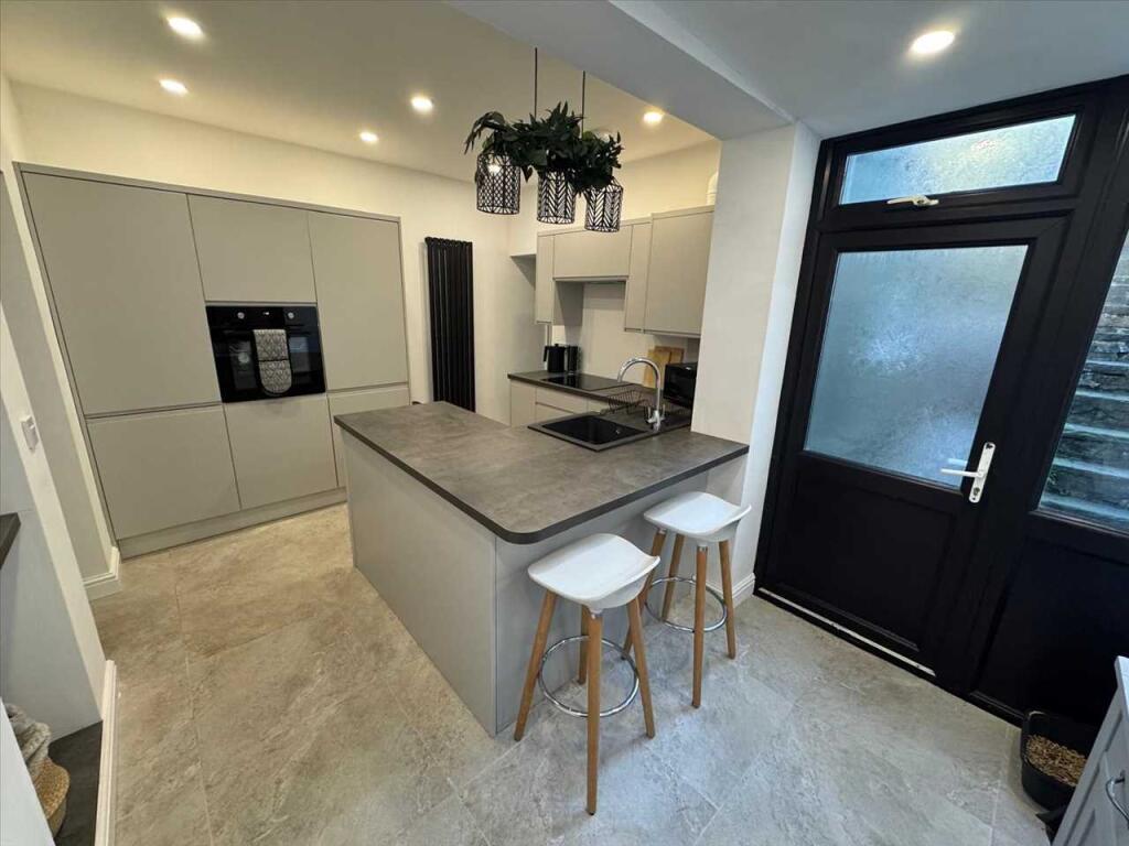 Additional property image - Berw Road, Tonypandy