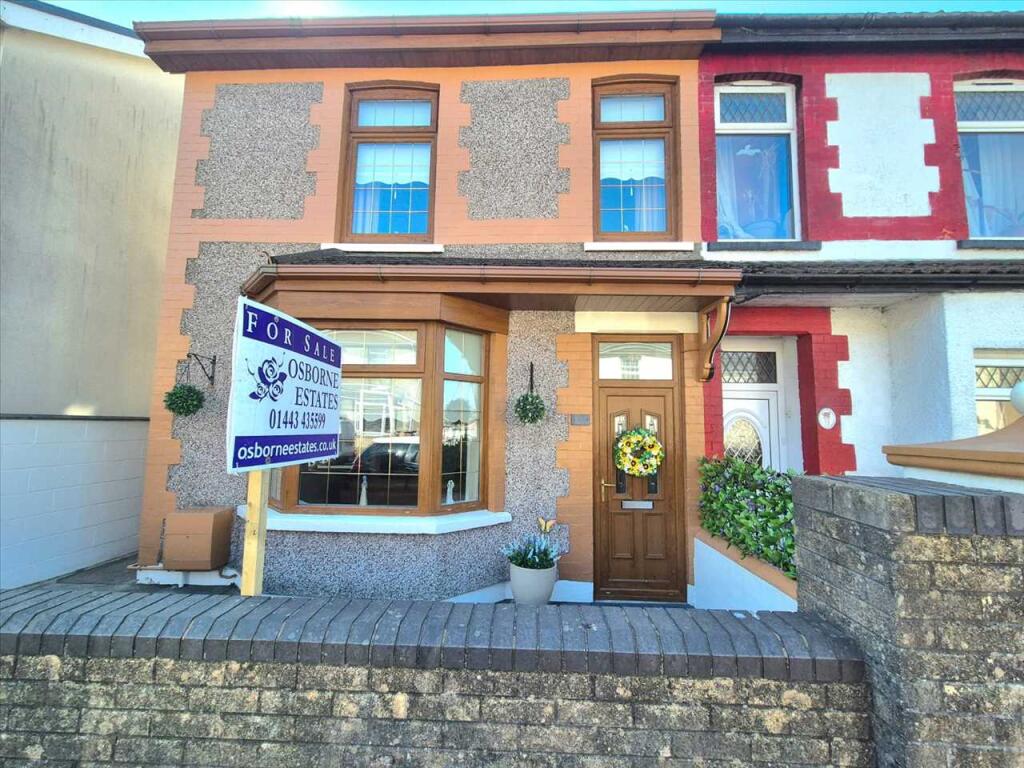 Main image of property: The Avenue, Porth