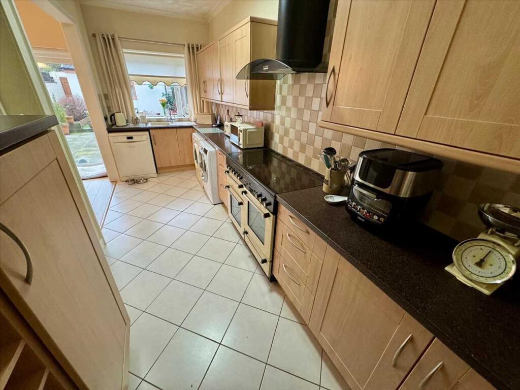 Additional property image - The Avenue, Porth