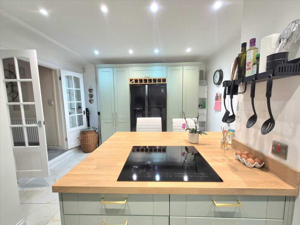 Additional property image - Greenmeadow Terrace, Tonypandy