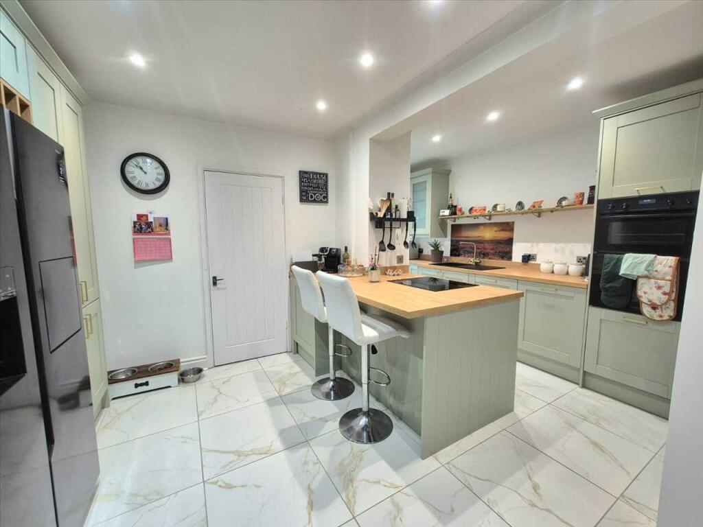 Additional property image - Greenmeadow Terrace, Tonypandy