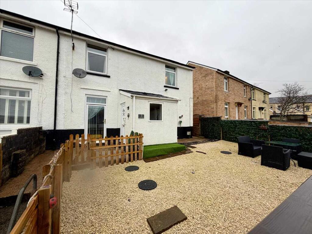 Main image of property: Heol Heulog, Porth