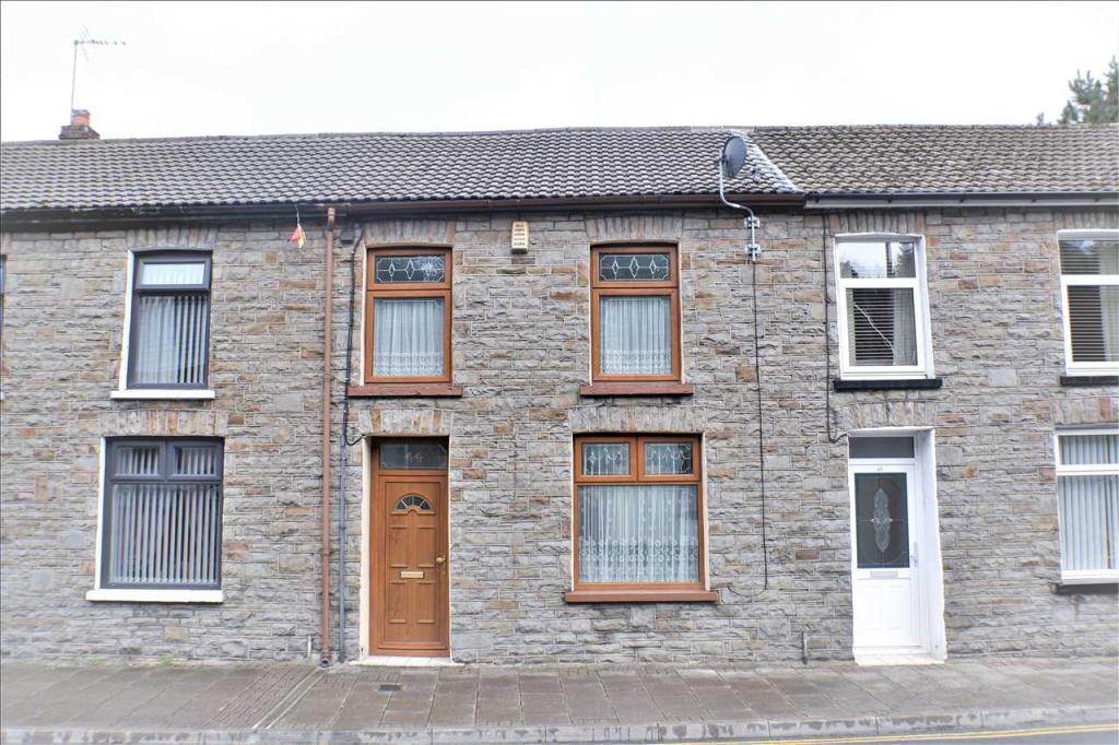 3 bedroom terraced house for sale in Penygraig Road, Tonypandy, CF40