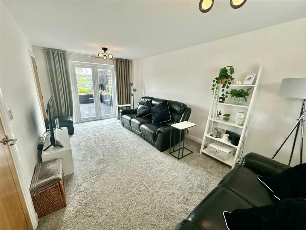 Additional property image - Highfields, Porth