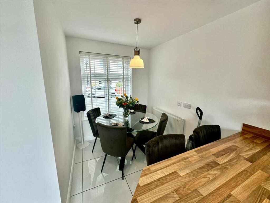 Additional property image - Highfields, Porth