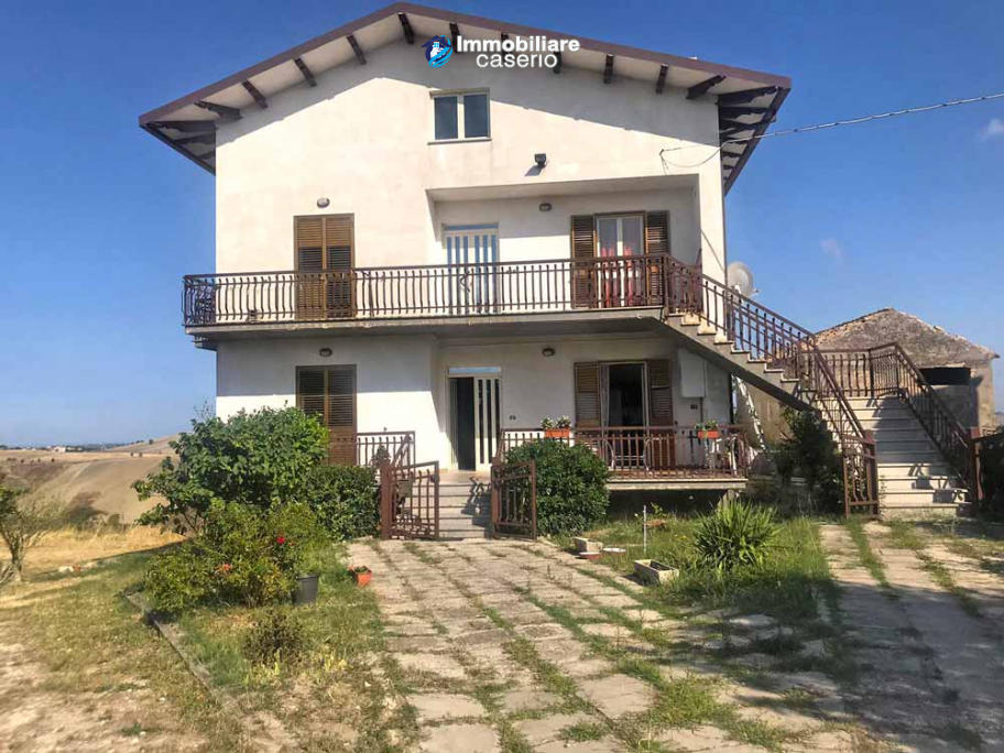 6 bedroom cottage for sale in Casalanguida, Chieti, Abruzzo, Italy