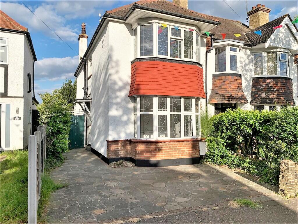 Main image of property: Park Road, Leigh-On-Sea, Essex, SS9
