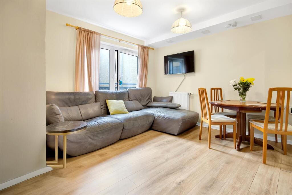 Main image of property: London Road, Croydon
