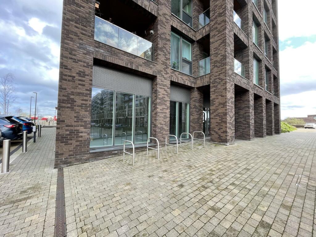 High street retail property to lease in Royal Albert Wharf, Upper Dock