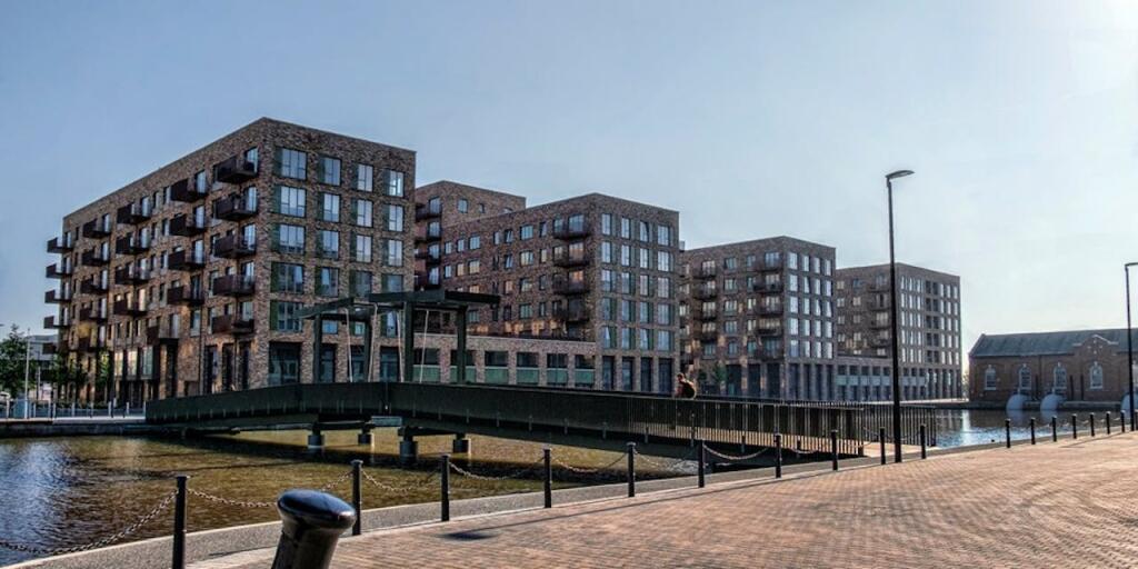High street retail property to lease in Royal Albert Wharf, Upper Dock
