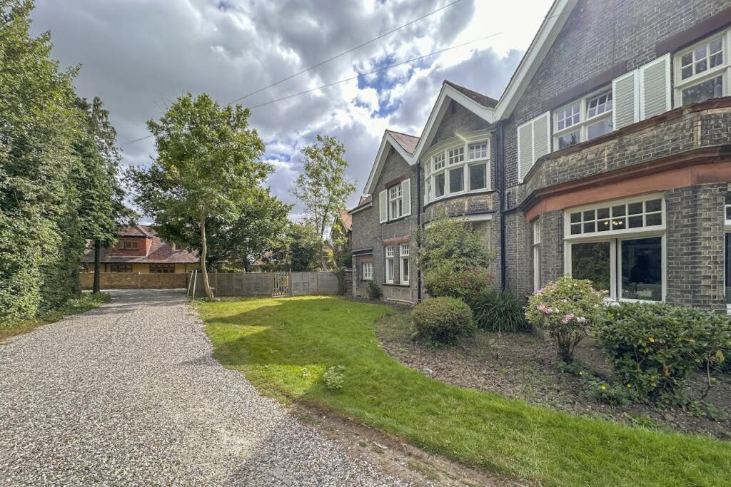 Additional property image - Marcris House, Coopersale Lane, Theydon Bois, Epping, CM16 7NS