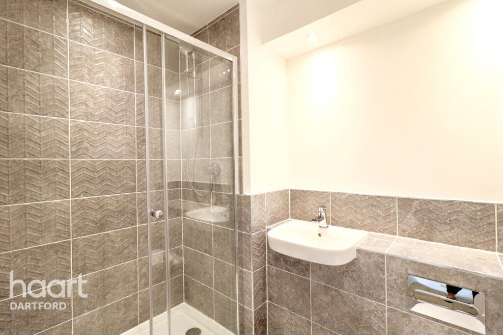 Main image of property: Whitecliff, Swanscombe