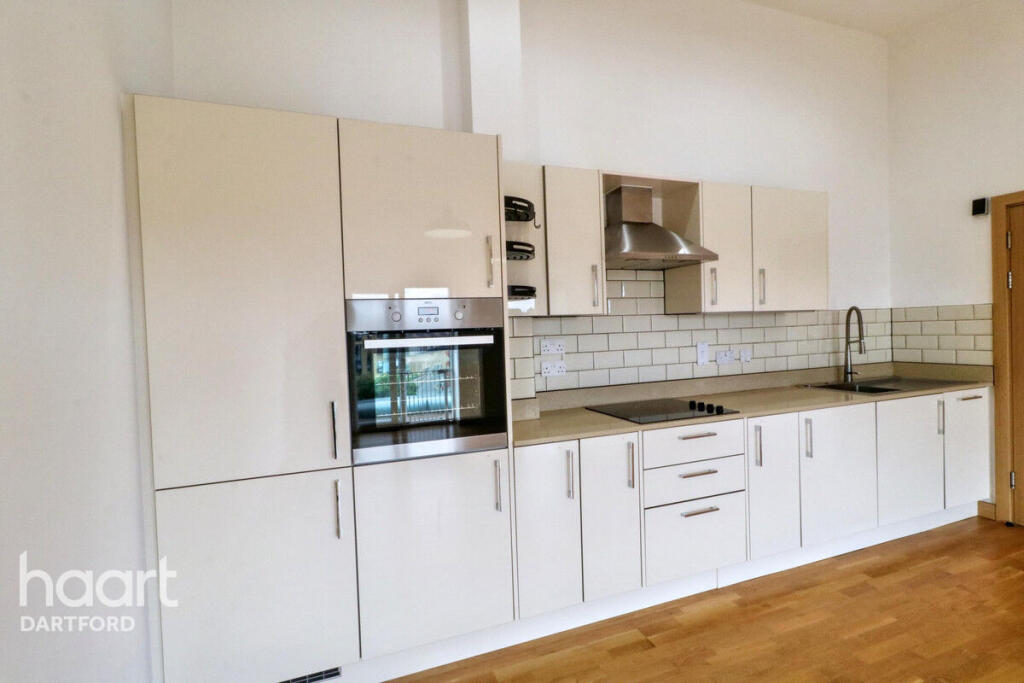 2 bedroom apartment for rent in William Mundy Way, Kent, DA1