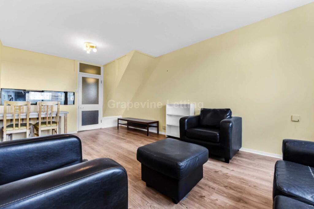 Main image of property: Dorset Road, Oval - CHECK OUT THE LONDON SKYLINE!