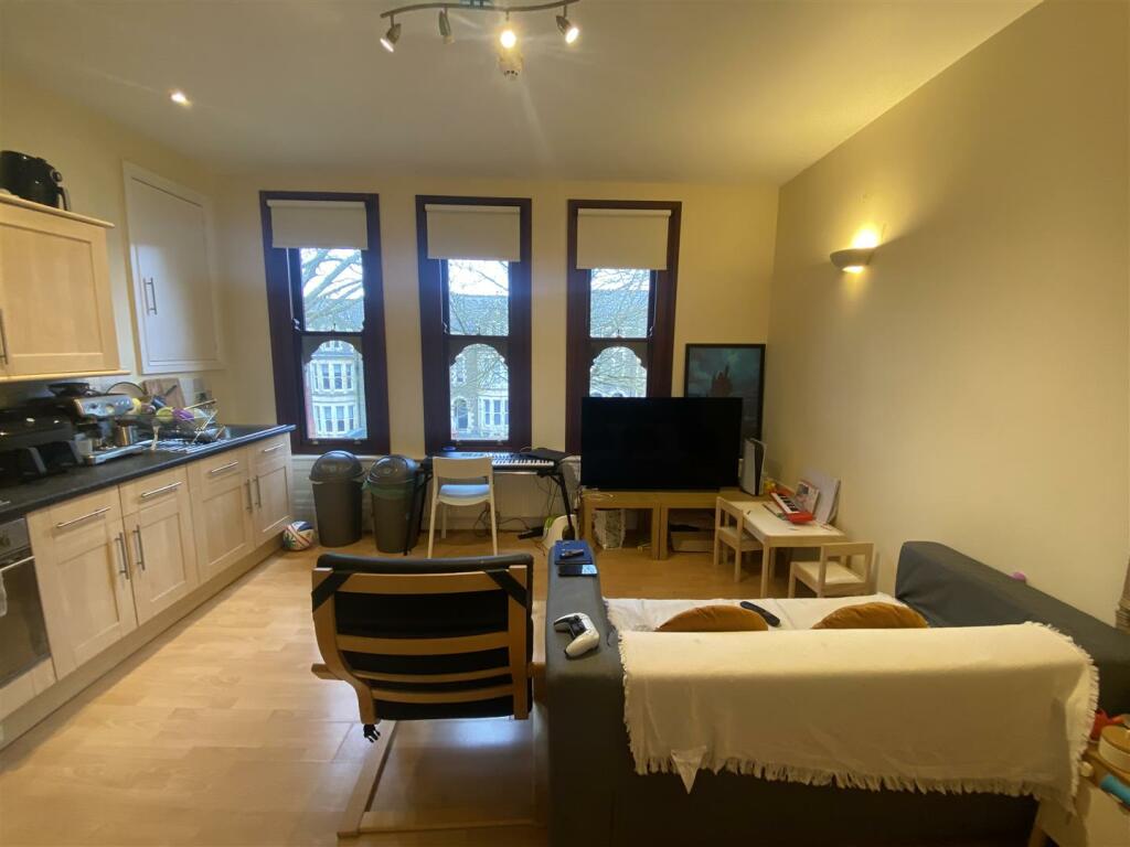 1 bedroom apartment for rent in Pen-Y-Lan Road, Cardiff, CF23