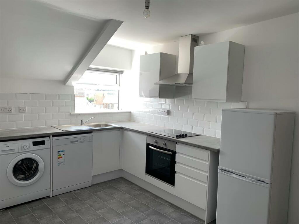 1 bedroom house for rent in Richmond Road, Roath, CF24