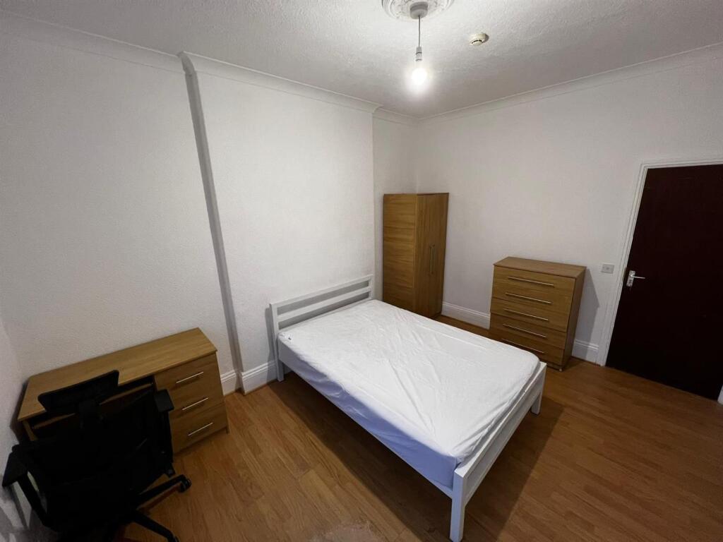 Additional property image - City Road, Cardiff