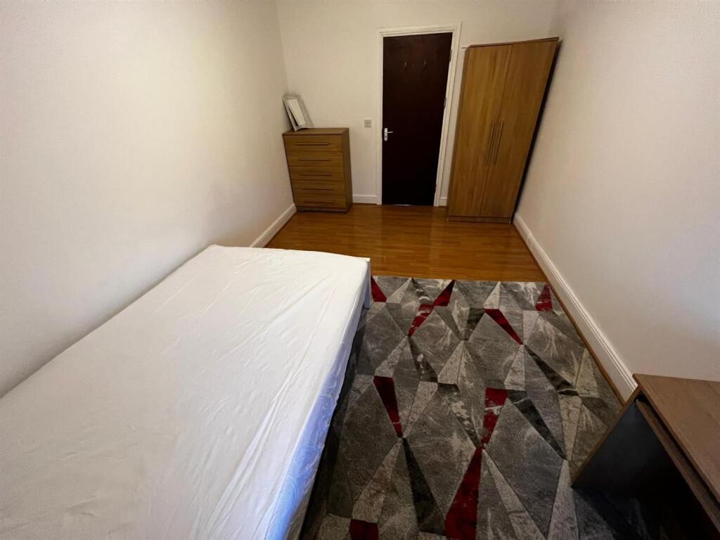 Additional property image - City Road, Cardiff