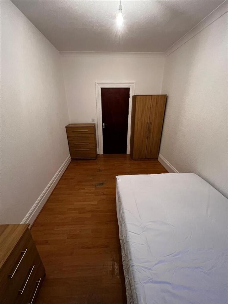 Additional property image - City Road, Cardiff