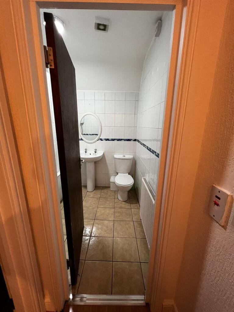 Additional property image - City Road, Cardiff