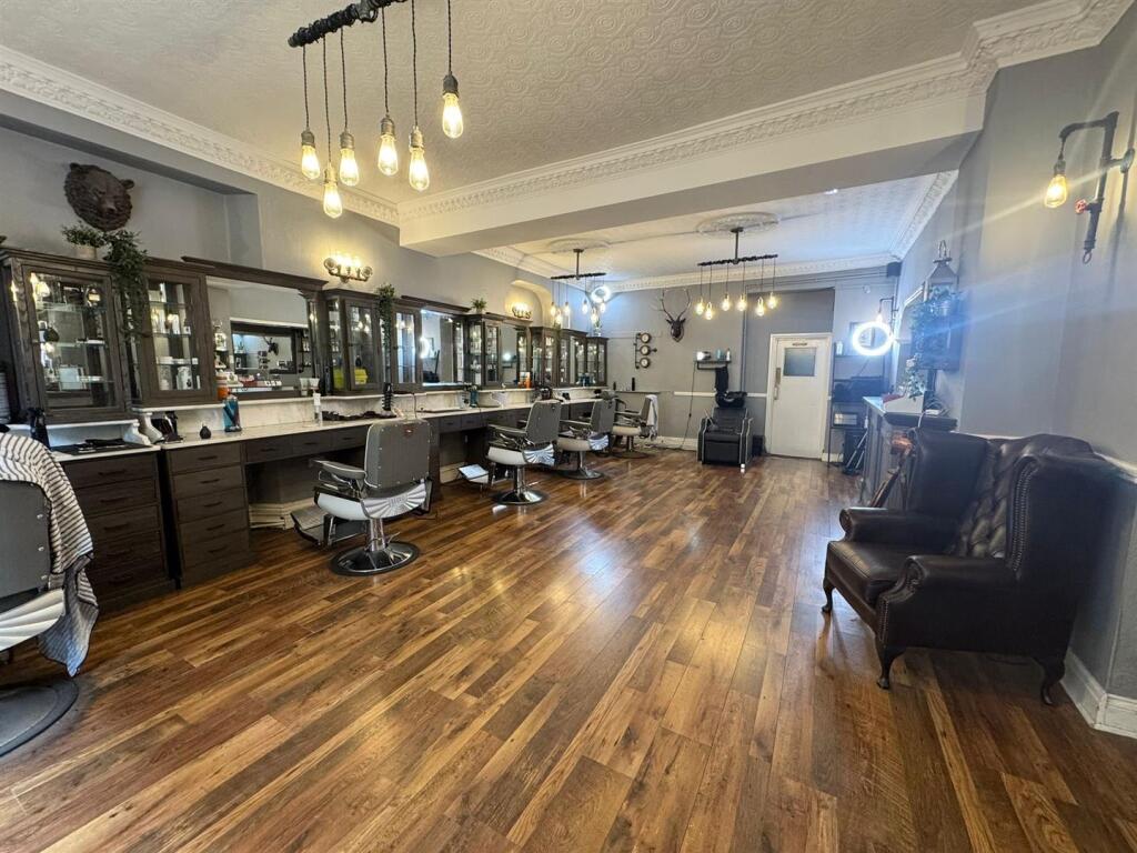 Main image of property: COMMERCIAL TO RENT