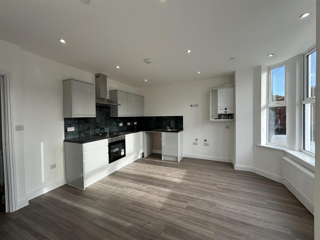 Main image of property: Colum Road, Cathays