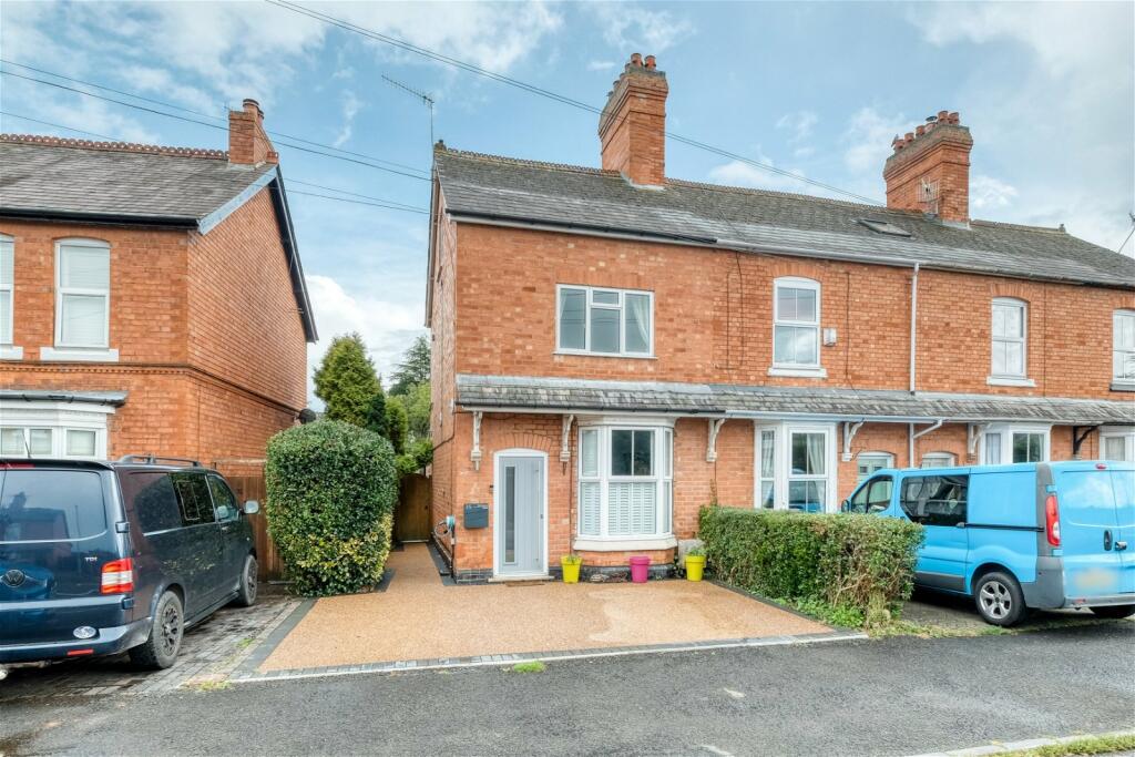 3 bedroom end of terrace house for sale in Wellington Road, Aston