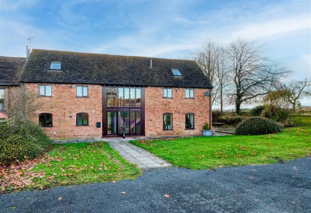 4 bedroom semidetached house for sale in Brockhill Lane, Tardebigge