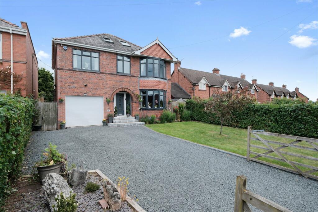 5 bedroom detached house for sale in Fairfield Lane, Wolverley