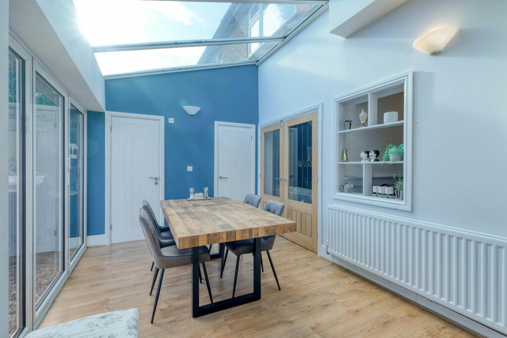 Additional property image - St. Godwalds Road, Aston Fields, Bromsgrove, B60 3BW