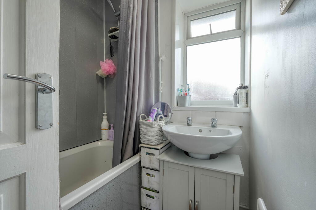 Additional property image - Foxwalks Avenue, Charford, Bromsgrove, B61 7ND