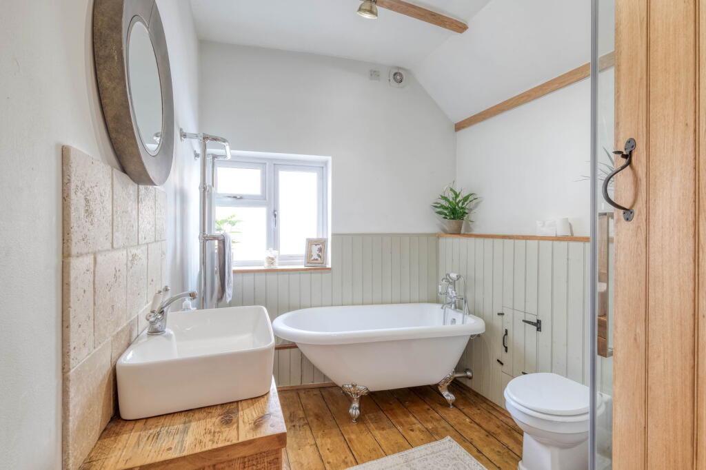 Additional property image - Stourbridge Road, Fairfield, Bromsgrove, B61 9LZ
