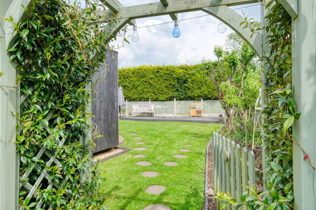 Additional property image - Stourbridge Road, Fairfield, Bromsgrove, B61 9LZ
