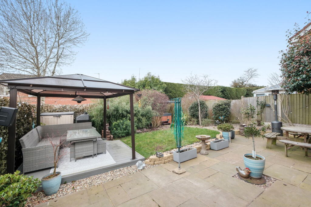 Additional property image - Sandown Drive, Catshill, Bromsgrove, B61 0SD