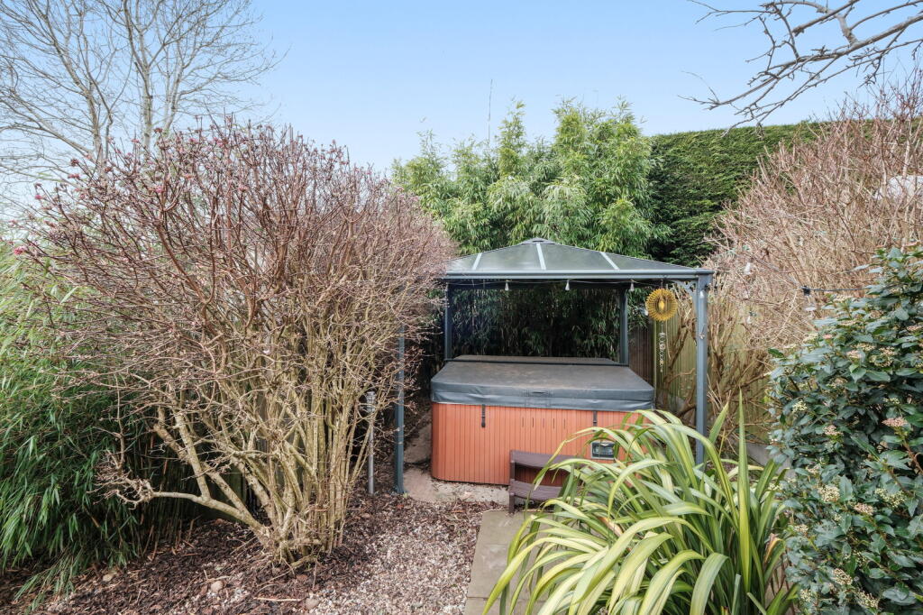 Additional property image - Sandown Drive, Catshill, Bromsgrove, B61 0SD